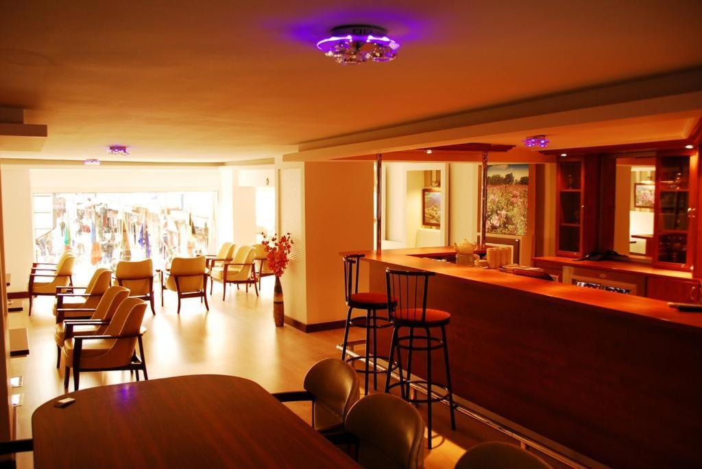 Artan Hotel Isparta Bagian luar foto